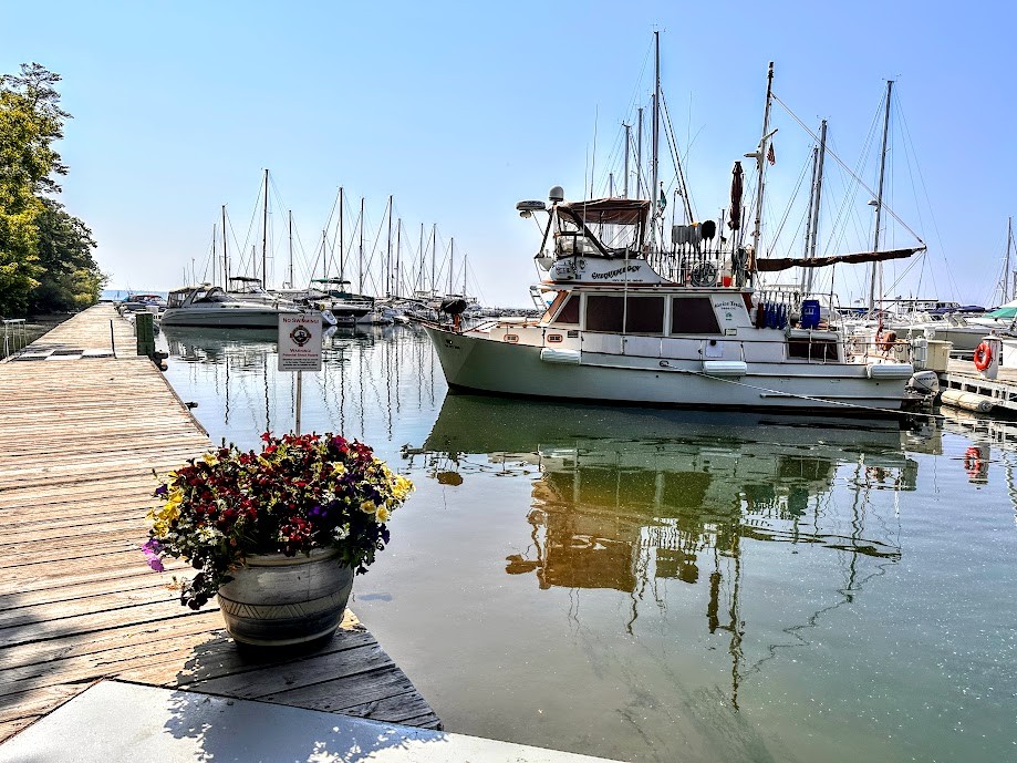 Pikes Bay Marina, the Apostles, Lake Superior - QUAYS